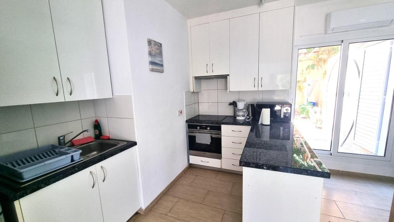 Apartment Dream Escape 1 - 6 Min Walk To Kastella Beach!
